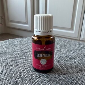 Young Living 15ml Grapefruit Oil with Pink Label